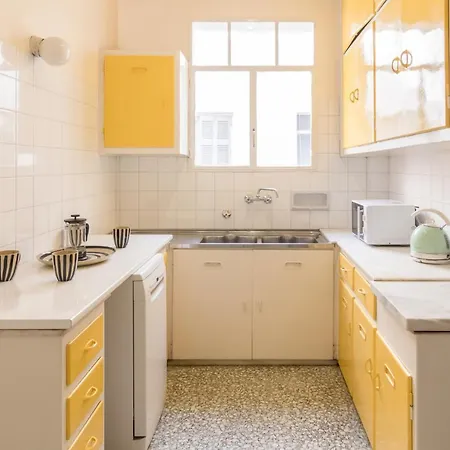 Phaedrus Living: Center Flat Michalakopoulou * Athens