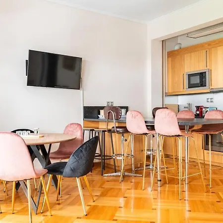 Amazing Huge Bright Full 3bdr Inacropolis Apartment