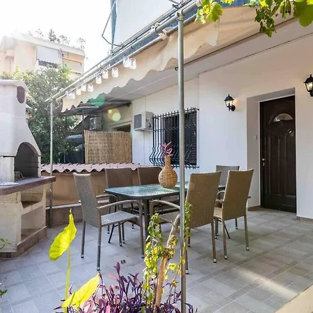 Nagias Cozy Garden * Athens