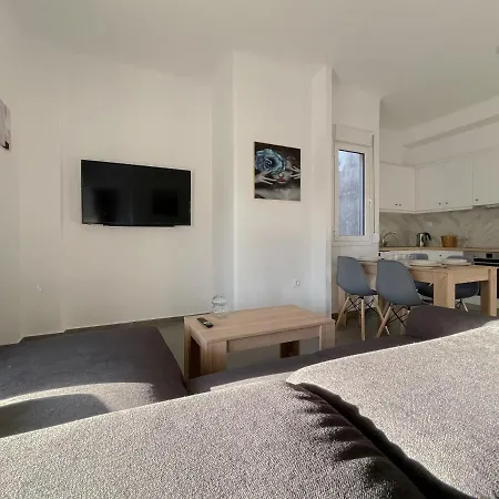 3-bedroom Millennial In The City Center Appartamento Atene