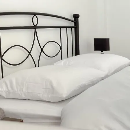 Apartament 3-bedroom Millennial In The City Center Ateny