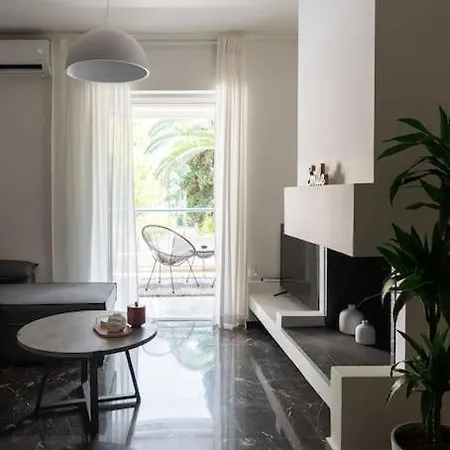 Beachfront In Voula W/balcony