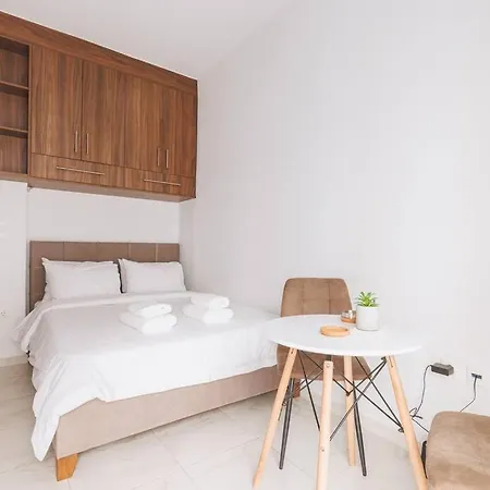 Apartment Tranquil Shelter Near Mavili Square *