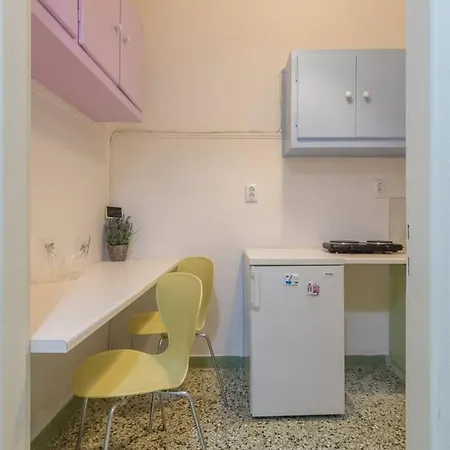 Apartment Cozy Hilton Hideaway: & Modern