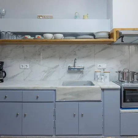 Petralona Semi-basement For 2 Persons