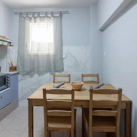 Apartment Petralona Semi-basement For 2 Persons
