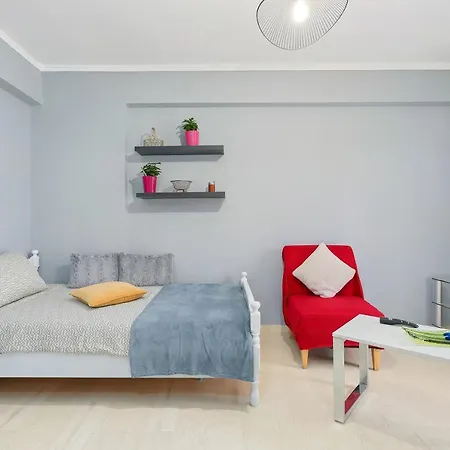 Thanasis Family Apartment *