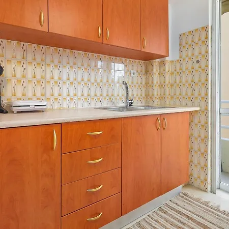 Thanasis Family Apartment *