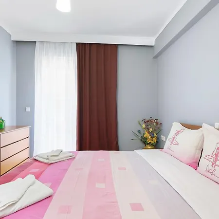 Thanasis Family Apartment