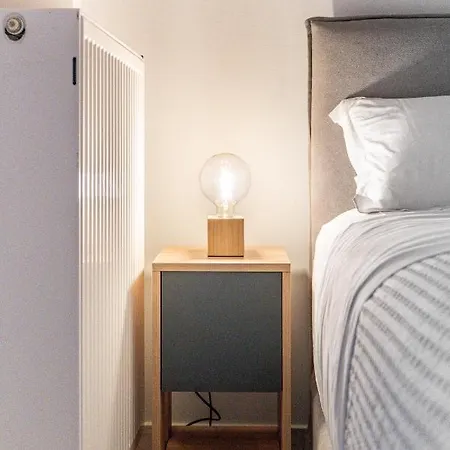 Apartment Per56 By Smart Cozy - Right Next To The Metro - Parking - Available 24hr *