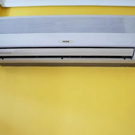 Sunny 25sq Flat, 6th Floor * Athens