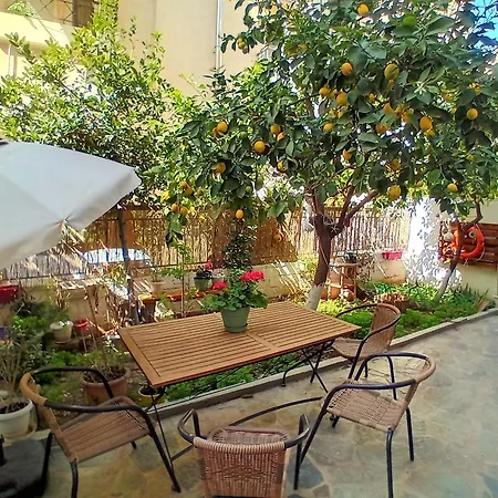 Casa Bonita, House With Private Entrance And Garden, Between Center And Sea *