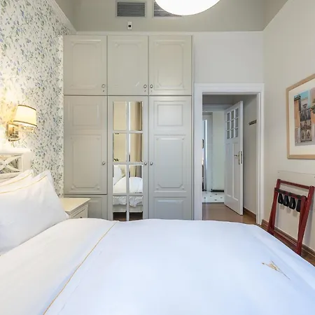 Apartment The Rare Luxury Gem Near Syntagma, Kolonaki Square Athens