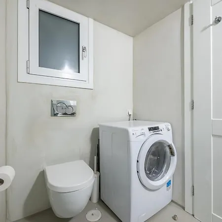 Pame - 2bd & 2ba Home, 4 Min To Acropolis Apartment