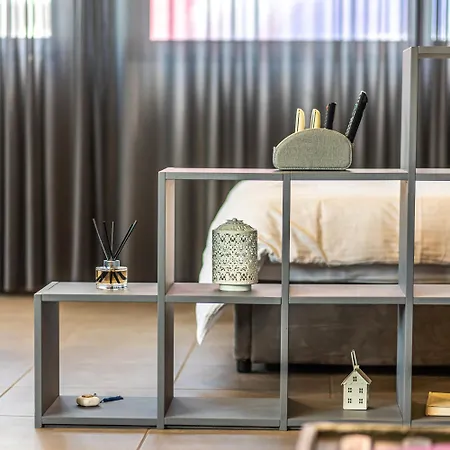 Boutique In Center Apartment