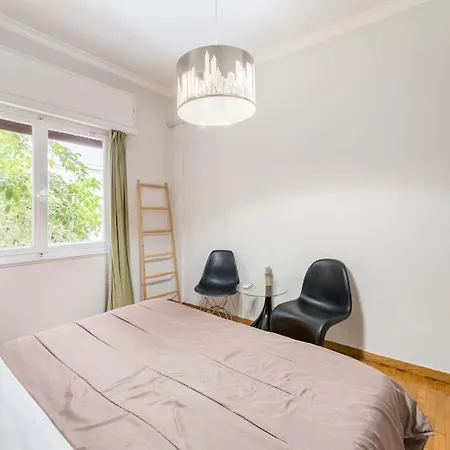2bdr Olympianzeus With Netflix Apartment