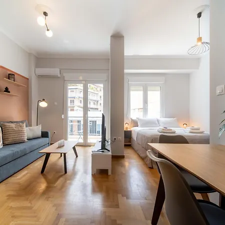Aparthotel Aris123 By Smart Cozy - In The Heart Of - 5 Minutes From Metro - Available 24hr Athene