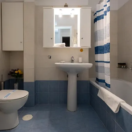 Kg Acropolis Escape Apartment