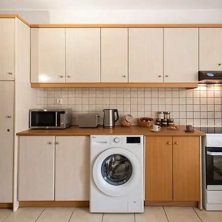 Kg Acropolis Escape Apartment