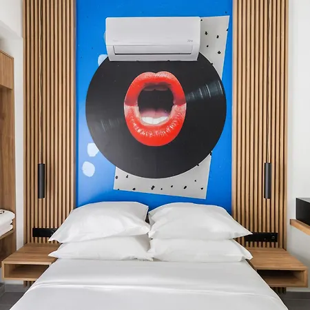 Hotel The Q
