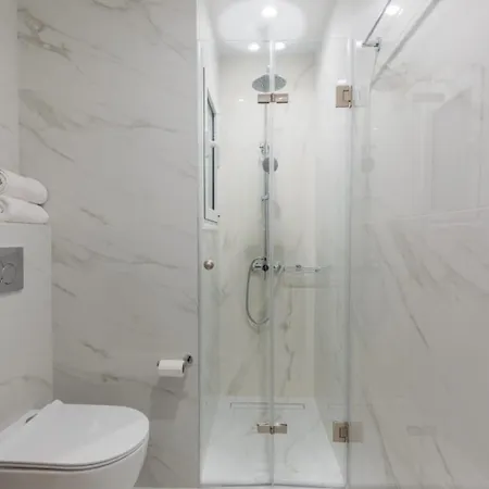 Apartment Oasis - Timeless Comfort At The Acropolis Athens