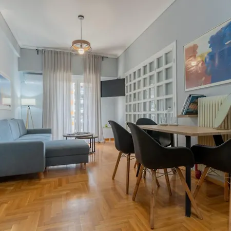 Apartment Oasis - Timeless Comfort At The Acropolis *