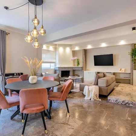 Boutique Apt. - Walking To Acropolis Apartment *