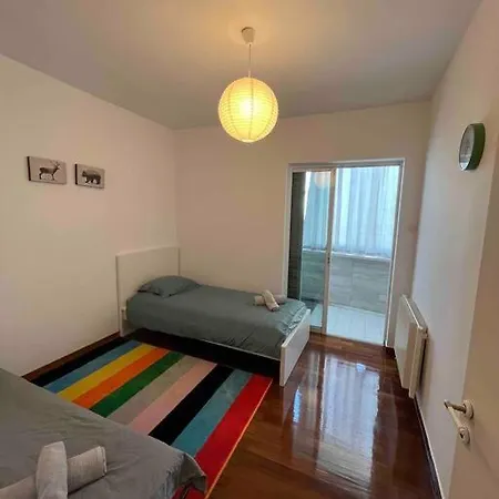 Lovely 2-bedroom Unit Апартаменты *