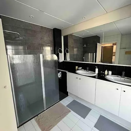 Lovely 2-bedroom Unit * Афины