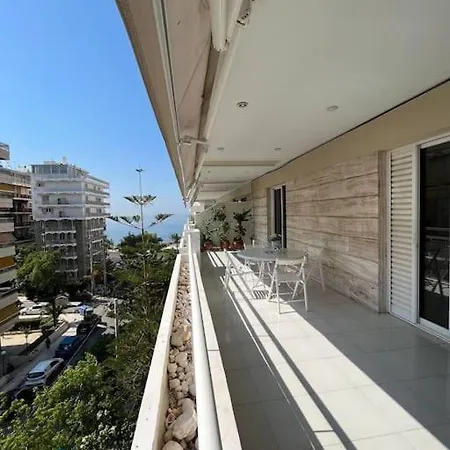 Lovely 2-bedroom Unit Афины