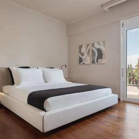 Athenian Grand Riviera * Athènes
