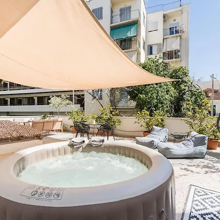 דירה Amazing 3bdr With Unique Roof Garden In Plaka אתונה