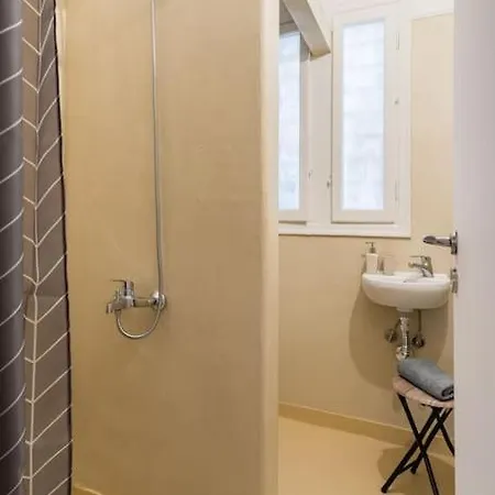 Amazing 3bdr With Unique Roof Garden In Plaka Apartment Athens
