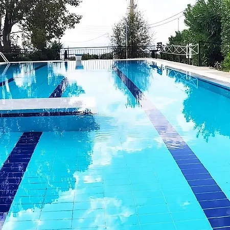 Pool & Seaview Beachside Appartement *