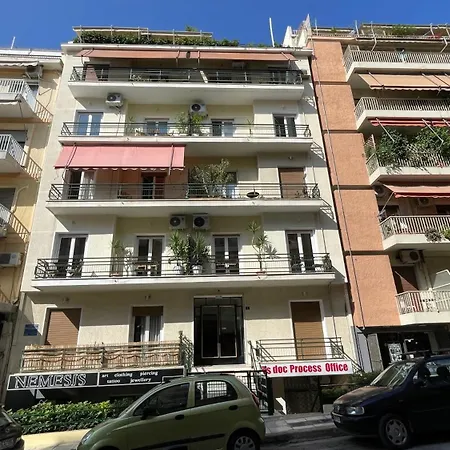 Apartment 4 Newly Renovated Charming Steps From Panormou Metro Station