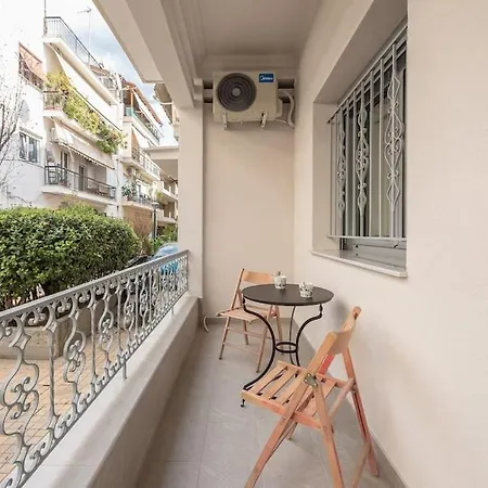 Family In Close To Peristeri Apartment *