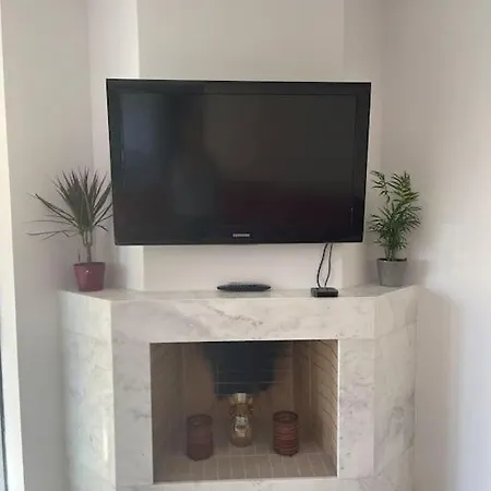 Apartment Glyfada 3 Bed: Modern & Cozy