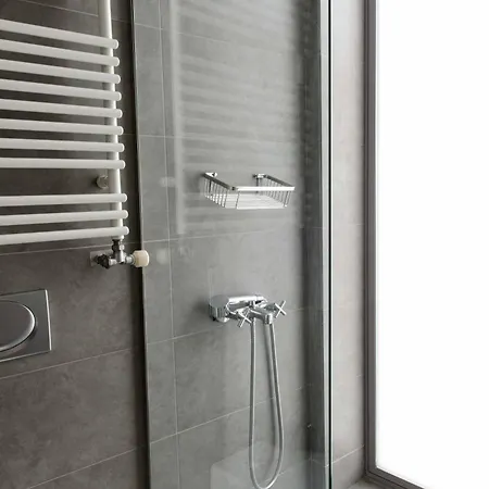 Bright Loft With Terrance - Next To Metro Kerameikos Athens