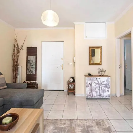 Apartment Colourful And Bright In Kallithea Athens