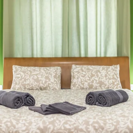 Apartment Stylish Luxury At Ampelokipi Metro Station *