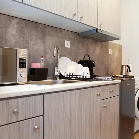 Aris123 By Smart Cozy - In The Heart Of - 5 Minutes From Metro - Available 24hr Aparthotel
