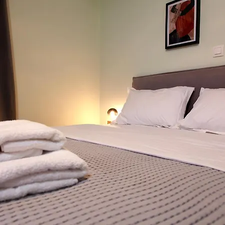 Aris123 By Smart Cozy Suites: Aparthotel