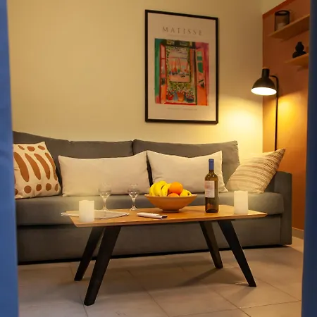 Aris123 By Smart Cozy Suites: Athens