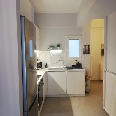 Leo Apartment