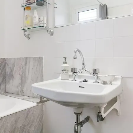 Amazing 3bdr With Unique Roof Garden In Plaka Apartment *