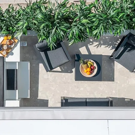 Apartment Penthouse W/ View & Plunge Pool *