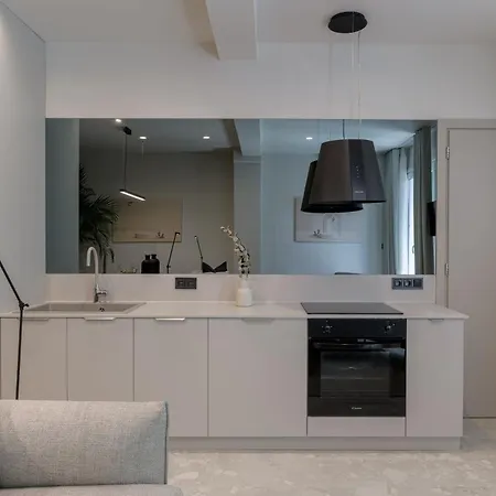 Penthouse W/ View & Plunge Pool *