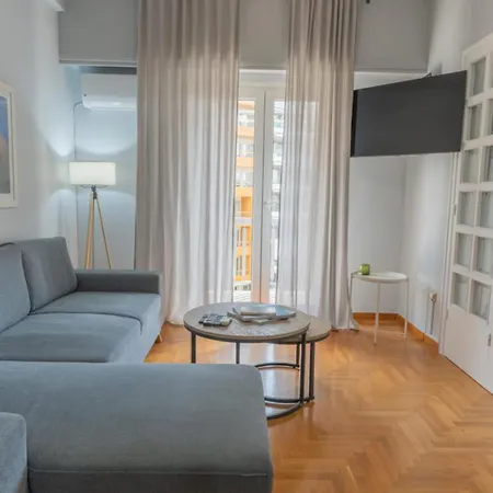 Apartment Oasis - Timeless Comfort At The Acropolis *