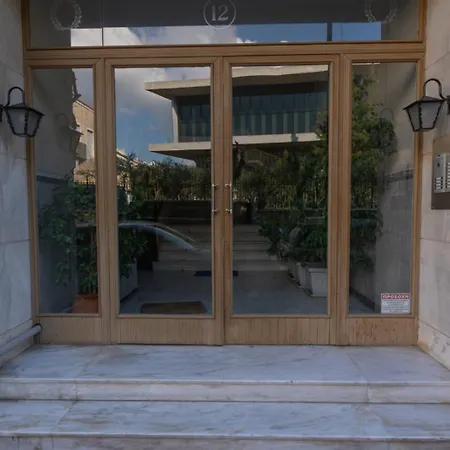 Oasis - Timeless Comfort At The Acropolis