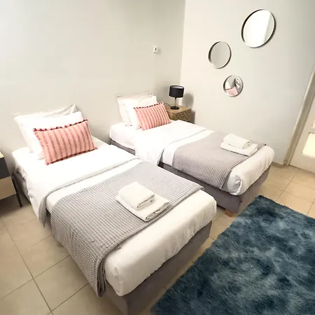 Cozy With Yard & Charm In Apartamento *